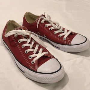 Red low top converse